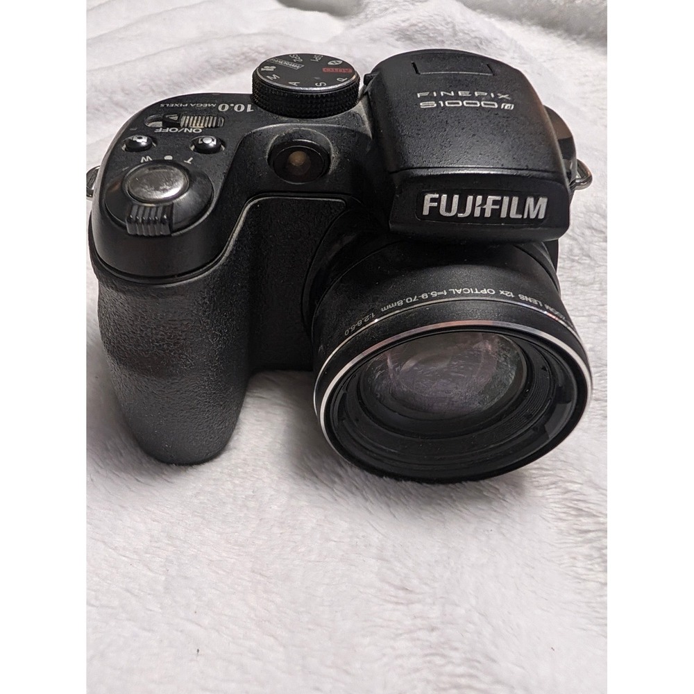 Fuji FinePix S1000fd 10.0MP Digital Camera 12x Optical Zoom Black Bridge TESTED